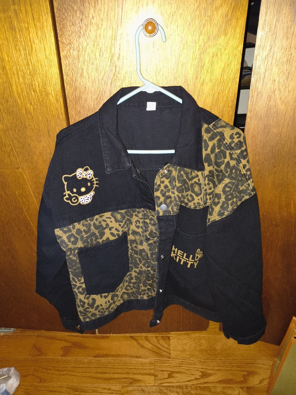 Hello Kitty Womens Black & Leopard Print Jacket